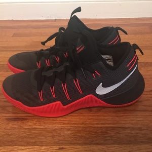 Nike Hypershift Sneakers (black and red)